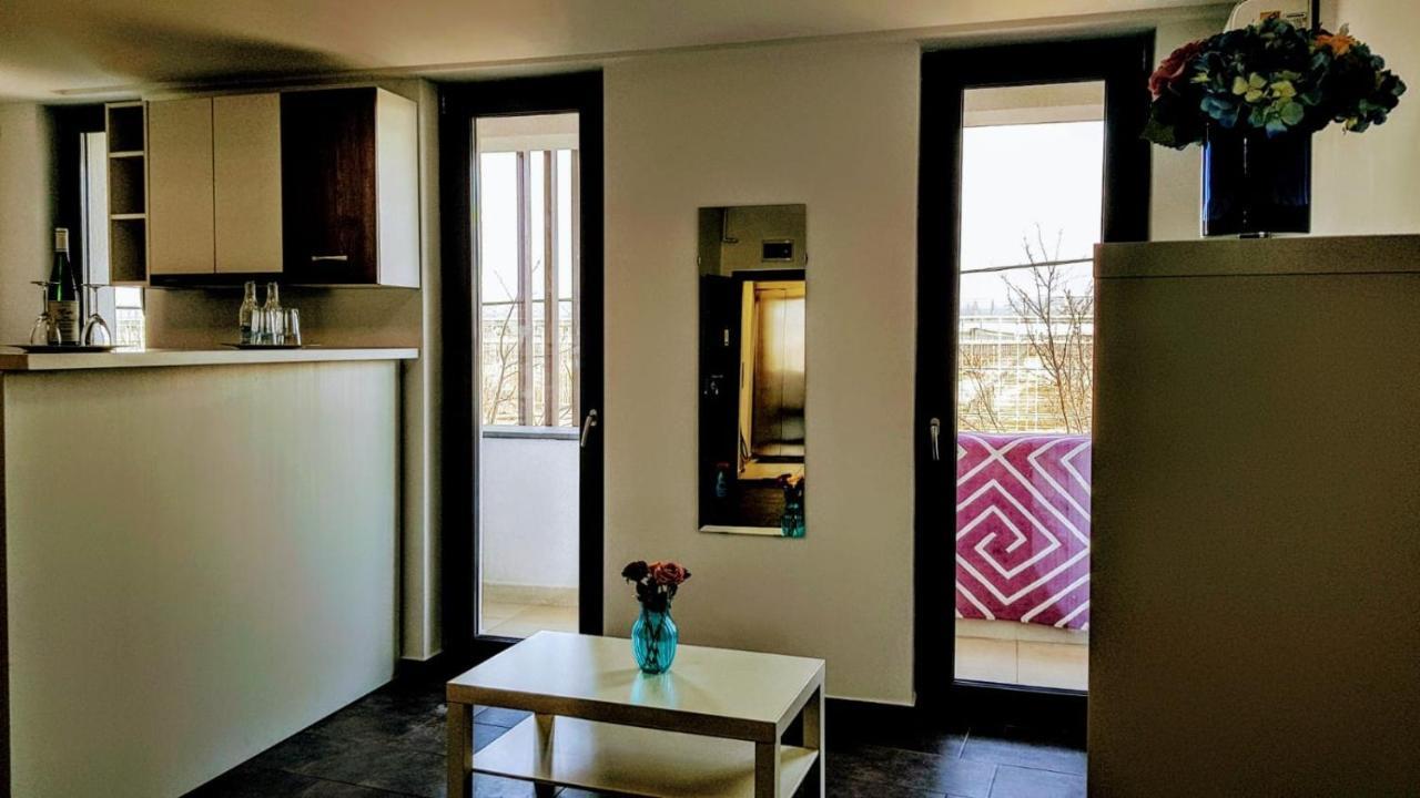 Air Residences - Air 2 Bucureşti Ngoại thất bức ảnh